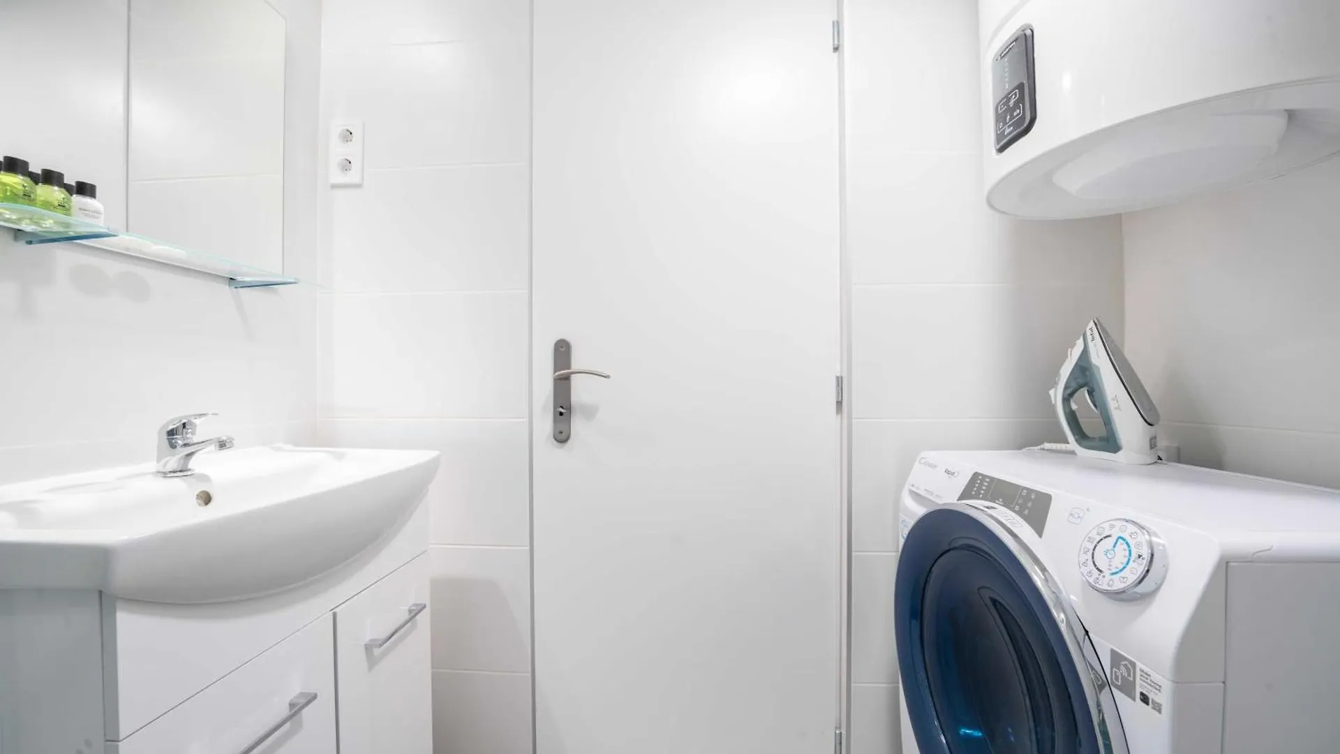 Whistle & Bloom 2 Bedroom Apartment S13 Budapeszt